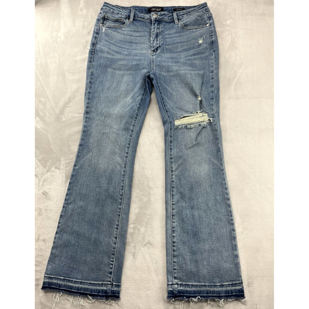Judy Blue Vintage Vibe Jean Women 15/32 Blue Wash Bootcut Distressed Raw Hem